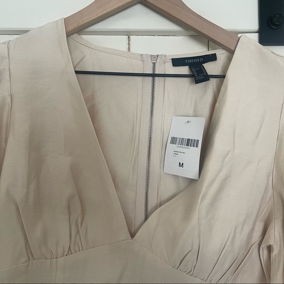 Nwt Forever 21 plunging v-neck tan bubble puff statement sleeve medium b… - Picture 6 of 8